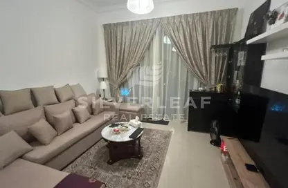 Living Room image for: Apartment - 1 Bedroom - 1 Bathroom for sale in Fairview Residency - Business Bay - Dubai, Image 1