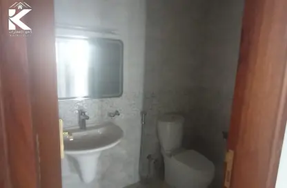 Apartment - 2 Bedrooms - 3 Bathrooms for rent in Al Rumailah building - Al Rumailah 2 - Al Rumaila - Ajman