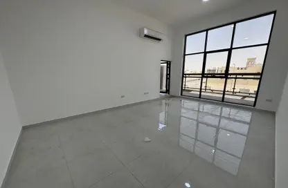 شقة - 3 غرف نوم - 3 حمامات للايجار في مدينة الرياض - أبوظبي