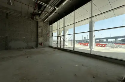 Retail - Studio for rent in The Court Tower - Business Bay - Dubai