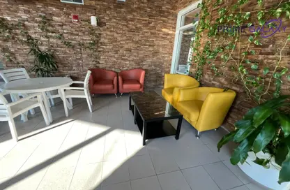 Apartment - 2 Bedrooms - 2 Bathrooms for rent in Blue Tower - Sheikh Zayed Road - Dubai