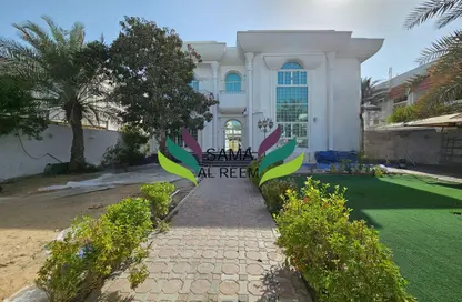Villa - 5 Bedrooms - 6 Bathrooms for rent in Jumeirah 1 Villas - Jumeirah 1 - Jumeirah - Dubai