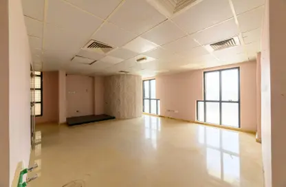 Empty Room image for: Office Space - Studio - 1 Bathroom for rent in Central District - Al Ain, Image 1
