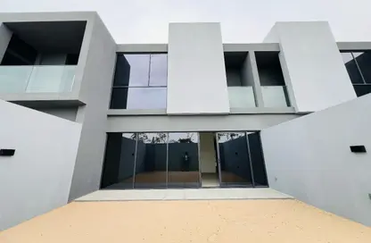 Townhouse - 2 Bedrooms - 3 Bathrooms for rent in Robinia - Masaar - Tilal City - Sharjah