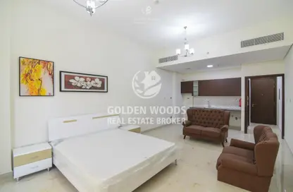 Apartment - 1 Bathroom for rent in Golden Homes 2 - International City - Dubai