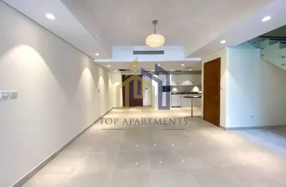 تاون هاوس - 4 غرف نوم - 5 حمامات للايجار في فلل هيلبرون - قرية الجميرا سركل - دبي
