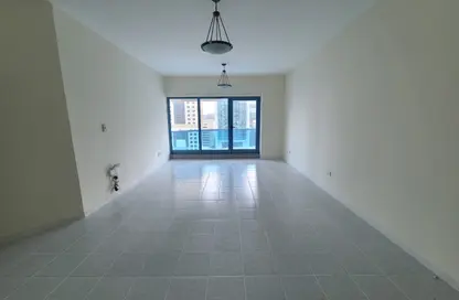 شقة - 3 غرف نوم - 3 حمامات للايجار في برج زعبيل - شارع الشيخ زايد - دبي