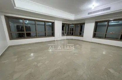 Apartment - 2 Bedrooms - 3 Bathrooms for rent in Al Zahiyah - Abu Dhabi