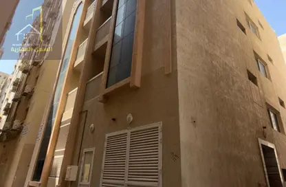 عمارة بالكامل - استوديو - 8 حمامات للبيع في بناء النباعة - النبعة - الشرق - الشارقة