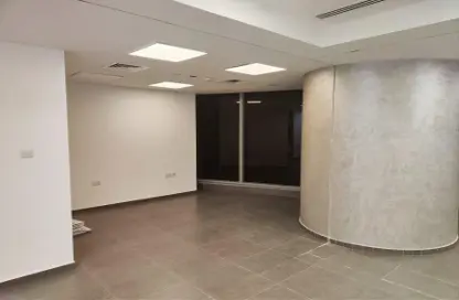 Empty Room image for: Office Space - Studio - 2 Bathrooms for rent in Addax port office tower - City Of Lights - Al Reem Island - Abu Dhabi, Image 1