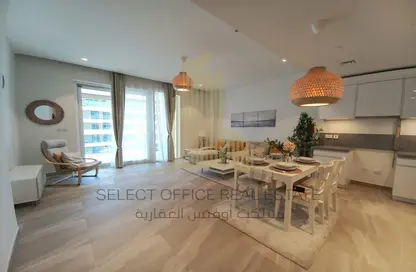 Living / Dining Room image for: Apartment - 1 Bedroom - 2 Bathrooms for rent in Qaryat Al Hidd - Saadiyat Island - Abu Dhabi, Image 1