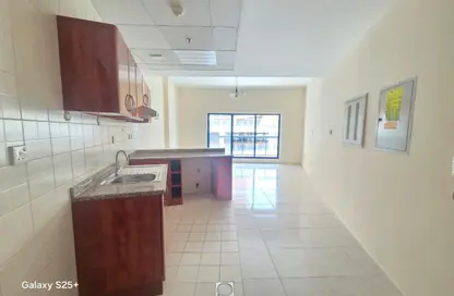 شقة - 1 حمام للايجار في واحة السيليكون - دبي