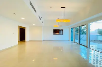 Apartment - 3 Bedrooms - 5 Bathrooms for rent in Marina Sunset Bay - The Marina - Abu Dhabi