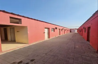 سكن عمال - استوديو - 8 حمامات للايجار في السجع إس - آلصجعه - الشارقة