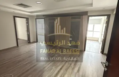 مكتب - استوديو - 4 حمامات للايجار في أم الثعوب - أم القيوين