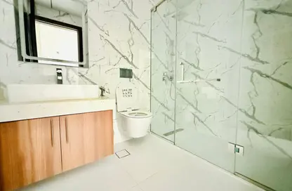 Apartment - 1 Bedroom - 2 Bathrooms for rent in Jumeirah Garden City - Al Satwa - Dubai