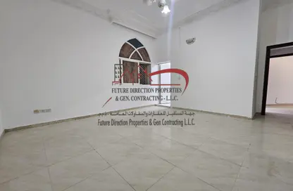 Apartment - Studio - 1 Bathroom for rent in Hadbat Al Zafranah - Muroor Area - Abu Dhabi