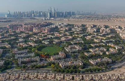 Apartment - 2 Bedrooms - 2 Bathrooms for rent in The Gardens Buildings - The Gardens - Dubai