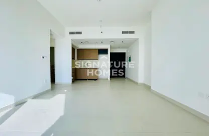 Empty Room image for: Apartment - 1 Bedroom - 1 Bathroom for rent in Burj Crown - Downtown Dubai - Dubai, Image 1
