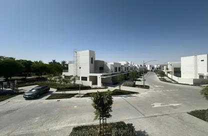 Villa - 3 Bedrooms - 3 Bathrooms for rent in Greenwoods - DAMAC Hills - Dubai