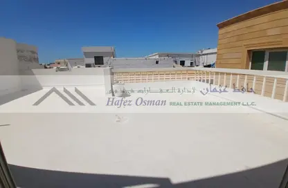 Villa - 4 Bedrooms - 5 Bathrooms for rent in Muroor Area - Abu Dhabi