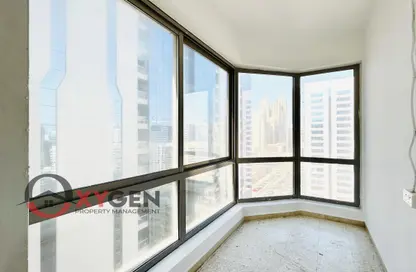 Apartment - 4 Bedrooms - 4 Bathrooms for rent in Al Neem Tower - Khalifa Street - Abu Dhabi