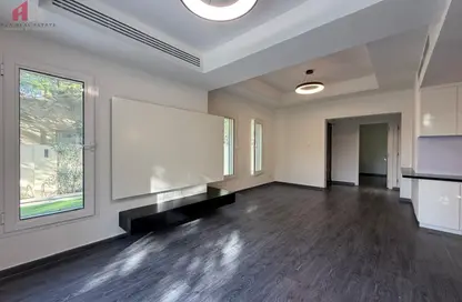 Villa - 3 Bedrooms - 4 Bathrooms for sale in Springs 7 - The Springs - Dubai