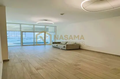 شقة - غرفة نوم - 2 حمامات للايجار في عزيزي عالية - الجداف - دبي