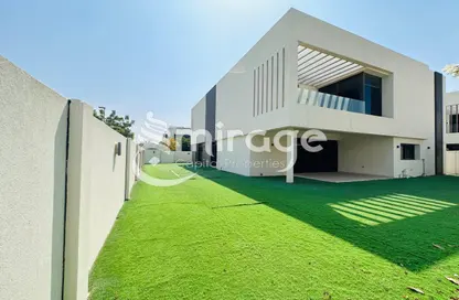 Villa - 5 Bedrooms - 6 Bathrooms for sale in West Yas - Yas Island - Abu Dhabi