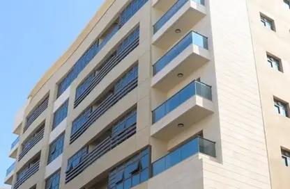 عمارة بالكامل - 8 غرف نوم - 8 حمامات للبيع في مبنى مويلح - مويلح - الشارقة