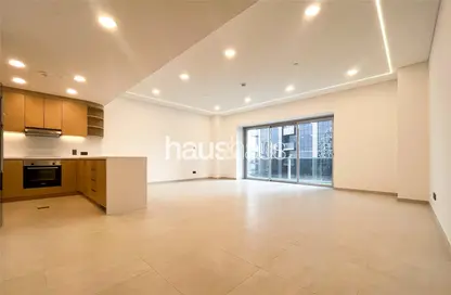 Empty Room image for: Apartment - 2 Bedrooms - 2 Bathrooms for sale in Marina Tower - Dubai Marina - Dubai, Image 1