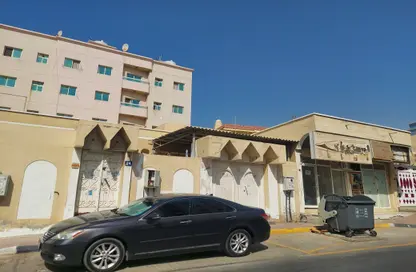 عمارة بالكامل - استوديو - 8 حمامات للبيع في النعيمية - عجمان
