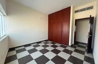 Apartment - 2 Bedrooms - 2 Bathrooms for rent in Shabiya 9 - Shabiya - Mussafah - Abu Dhabi