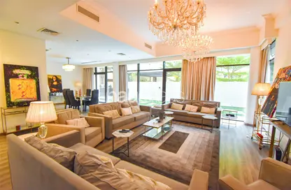 فيلا - 5 غرف نوم - 6 حمامات للايجار في بروكفيلد 2 - بروكفيلد - داماك هيلز - دبي