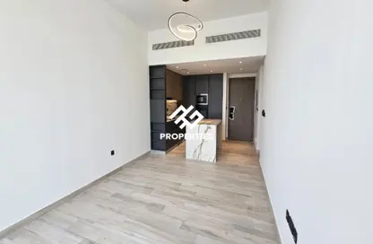 شقة - 2 غرف نوم - 3 حمامات للايجار في اكسفورد جاردنز - ارجان - دبي