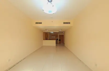 Apartment - 1 Bedroom - 2 Bathrooms for rent in Oud Metha - Bur Dubai - Dubai