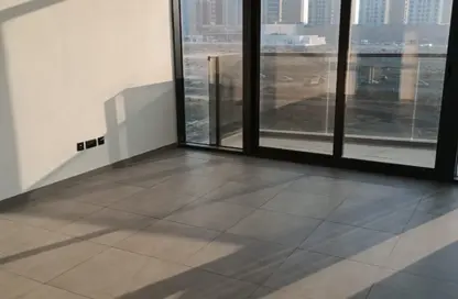 شقة - 1 حمام للبيع في في2 - مدينة دبي الرياضية - دبي