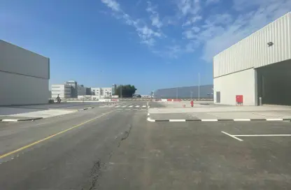 Warehouse - Studio - 1 Bathroom for rent in Al Marsa - Al Jazirah Al Hamra - Ras Al Khaimah