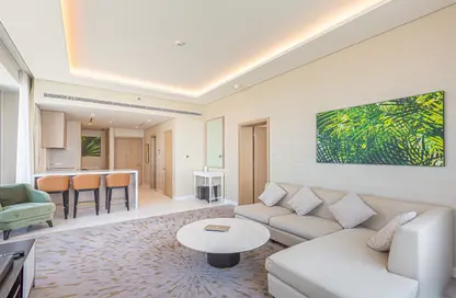 Apartment - 1 Bedroom - 2 Bathrooms for sale in The Palm Tower - Palm Jumeirah - Dubai