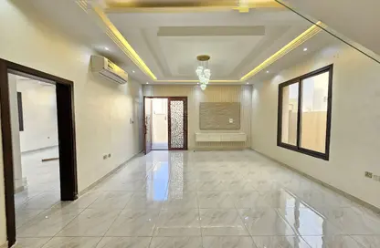 فيلا - 5 غرف نوم - 5 حمامات للايجار في أبراج الياسمين - جاردن سيتي - عجمان