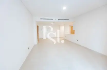 شقة - 2 غرف نوم - 2 حمامات للايجار في راديانت سكوير - مدينة الأضواء - جزيرة الريم - أبوظبي