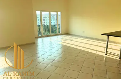 Apartment - 2 Bedrooms - 3 Bathrooms for rent in Building 108 to Building 137 - Contemporary Cluster - Discovery Gardens - Dubai
