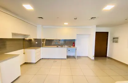 Apartment - 2 Bedrooms - 2 Bathrooms for rent in Hayat Boulevard-1A - Hayat Boulevard - Town Square - Dubai