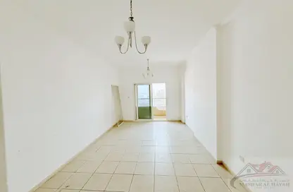 Apartment - 2 Bedrooms - 3 Bathrooms for rent in Muwaileh 29 Building - Muwaileh - Sharjah