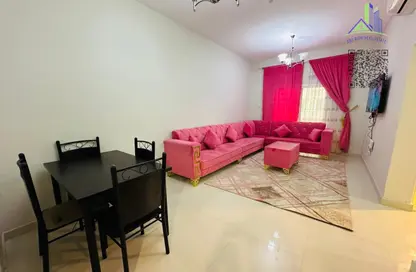 شقة - 2 غرف نوم - 2 حمامات للايجار في مساكن كورنيش عجمان - طريق كورنيش عجمان - عجمان