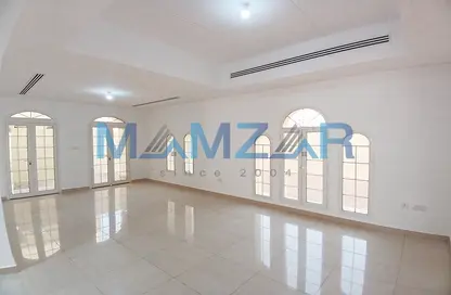 Empty Room image for: Villa - 4 Bedrooms - 6 Bathrooms for rent in Baniyas - Abu Dhabi, Image 1