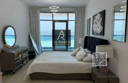 Apartment - 1 Bedroom - 2 Bathrooms for rent in Corniche Tower - Ajman Corniche Road - Ajman