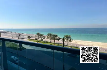 شقة - غرفة نوم - 2 حمامات للايجار في مساكن كورنيش عجمان - طريق كورنيش عجمان - عجمان
