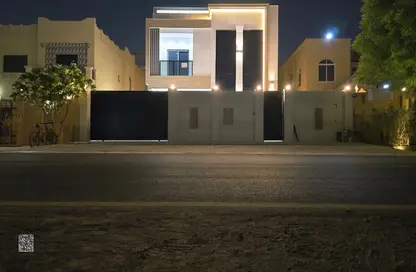 فيلا - 6 غرف نوم - 8 حمامات للبيع في 1 المويهات - المويهات - عجمان