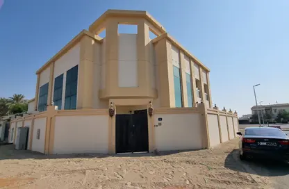 Villa - 4 Bedrooms - 6 Bathrooms for rent in Al Quoz 2 - Al Quoz - Dubai